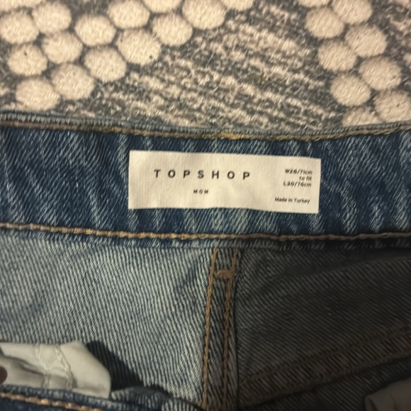 BNWOT Top shop distressed high waisted mom jeans size 6. (From Nordstrom) - Picture 2 of 4